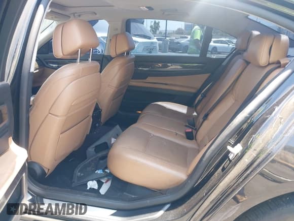 ✅ 2013 BMW 7 Series 750Li xDrive • VIN: WBAYF8C57DD140615 • Lot: 42688224. Wystawiony na IAAI z przebiegiem 150 496 mil. Bezpłatny archiwum sprzedaży aukcyjnych z USA i szczegółowy raport historii pojazdu na DreamBid. Zdjęcie 8.