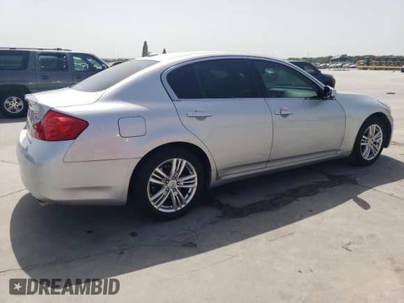 ✅ 2015 Infiniti Q40 • VIN: JN1CV6AP3FM501563 • Лот: 65633804. Опубликован ранее на Copart с пробегом 76 736 миль. Бесплатный доступ к архиву аукционных продаж из США и подробный отчёт об истории автомобиля на DreamBid. Изображение 3.