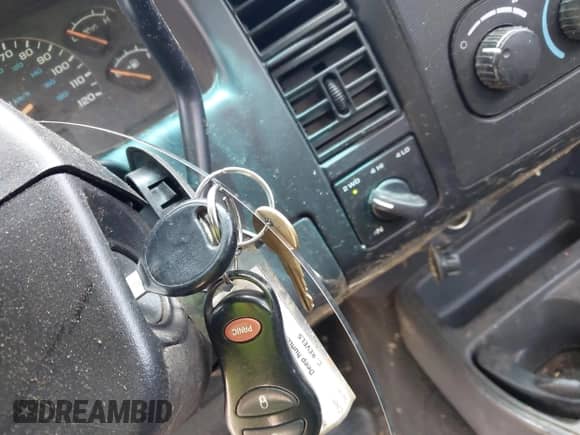 2001 Dodge Dakota Sport z VIN 1B7GG26N11S149189, wystawiony jako IAAI lot #42435137 z przebiegiem 152 363 mil mil oraz . Historia ofert i sprzedaży dostępna na DreamBid. Obrazek 11.