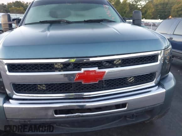 2010 Chevrolet Silverado 1500 LT z VIN 3GCRKSE39AG214336, wystawiony jako IAAI lot #43565275 z przebiegiem 246 168 mil mil oraz . Historia ofert i sprzedaży dostępna na DreamBid. Obrazek 6.