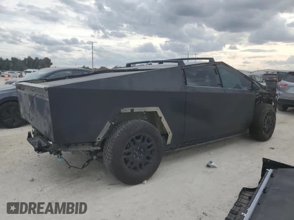 ✅ 2024 Tesla Cybertruck • VIN: 7G2CEHED3RA003296 • Lot: 86309915. Listed on Copart with 18,730 mi. Free auction sales archive from the USA and detailed vehicle history report at DreamBid. Image 3.