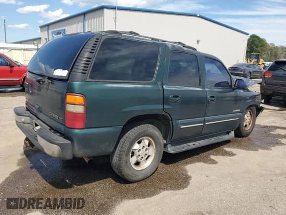 2001 Chevrolet Tahoe LT z VIN 1GNEC13T21J149182, wystawiony jako Copart lot #70359615 z przebiegiem Nie podano mil oraz Nie do naprawy • Non repairable. Historia ofert i sprzedaży dostępna na DreamBid. Obrazek 3.