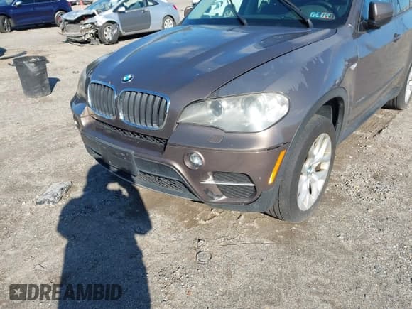 ✅ 2012 BMW X5 35i • VIN: 5UXZV4C54CL746752 • Lot: 43811720. Listed on IAAI with 171,608 mi. Free auction sales archive from the USA and detailed vehicle history report at DreamBid. Image 6.