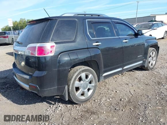 ✅ 2015 GMC Terrain Denali • VIN: 2GKFLZE37F6102716 • Lot: 43349475. Listed on IAAI with 119,121 mi. Free auction sales archive from the USA and detailed vehicle history report at DreamBid. Image 4.