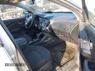 2011 Hyundai Tucson GL with VIN KM8JT3AB1BU225161, listed as a IAAI auction lot 42960491 with 186,189 mi miles and . Bid and sale history available at DreamBid. Image 5.