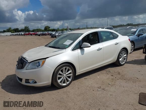 ✅ 2015 Buick Verano Group • VIN: 1G4PS5SK5F4141454 • Lot: 43289210. Wystawiony na IAAI z przebiegiem 88 125 mil. Bezpłatny archiwum sprzedaży aukcyjnych z USA i szczegółowy raport historii pojazdu na DreamBid. Zdjęcie 2.
