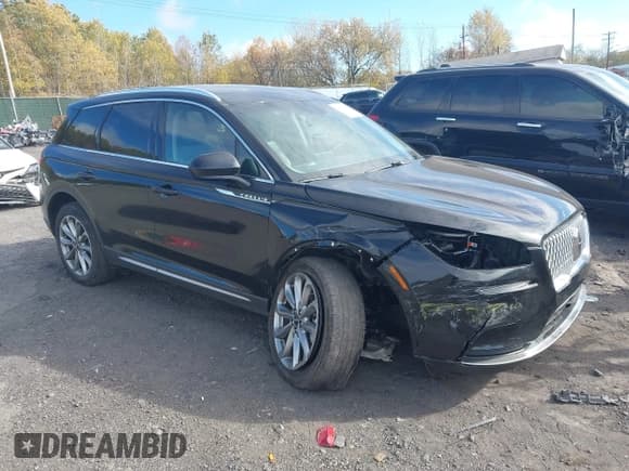 ✅ 2022 Lincoln Corsair Standard • VIN: 5LMCJ1D95NUL21047 • Лот: 43499514. Опубликован ранее на IAAI с пробегом 15 710 миль. Бесплатный доступ к архиву аукционных продаж из США и подробный отчёт об истории автомобиля на DreamBid. Изображение 1.