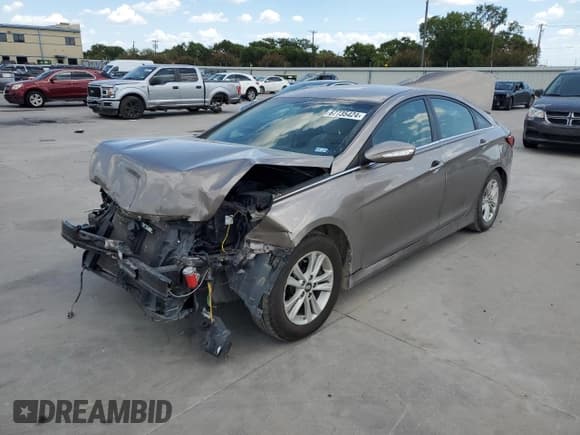 ✅ 2014 Hyundai Sonata GLS • VIN: 5NPEB4AC1EH831601 • Lot: 67735424. Listed on Copart with 75,641 mi. Free auction sales archive from the USA and detailed vehicle history report at DreamBid. Image 1.