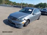 ✅ 2013 Mercedes-Benz C 300 Sport • VIN: WDDGF8AB1DR252245 • Lot: 43314231. Wystawiony na IAAI z przebiegiem 126 296 mil. Bezpłatny archiwum sprzedaży aukcyjnych z USA i szczegółowy raport historii pojazdu na DreamBid. Zdjęcie 2.