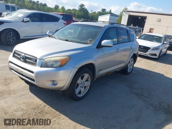 ✅ 2007 Toyota RAV4 Sport • VIN: JTMBK32VX76020292 • Lot: 43146639. Listed on IAAI with 146,645 mi. Free auction sales archive from the USA and detailed vehicle history report at DreamBid. Image 2.