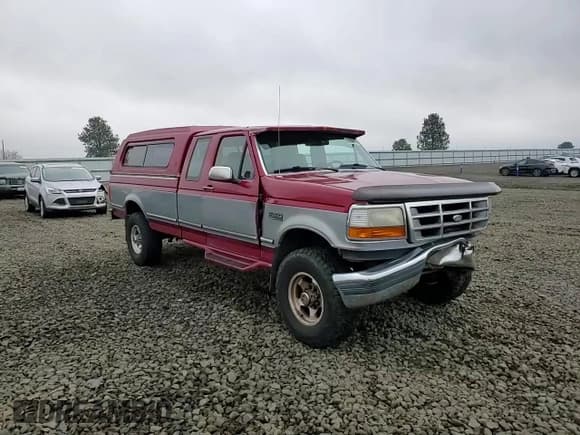 ✅ 1994 Ford F-250 • VIN: 1FTHX26G6RKB59685 • Лот: 93968845. Опубликован ранее на Copart с пробегом 211 744 миль. Бесплатный доступ к архиву аукционных продаж из США и подробный отчёт об истории автомобиля на DreamBid. Изображение 13.