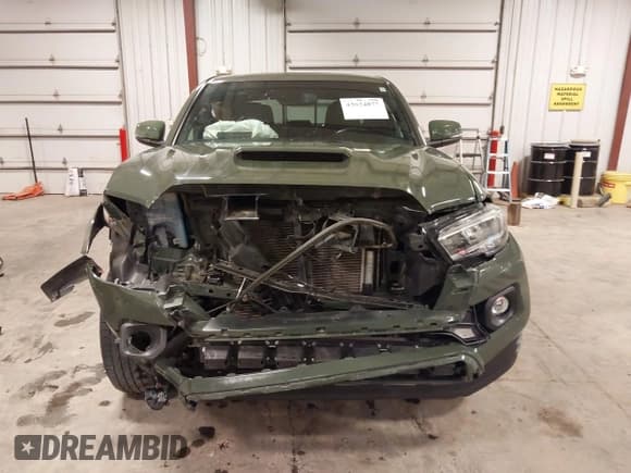 ✅ 2022 Toyota Tacoma SR • VIN: 3TMCZ5AN5NM519589 • Lot: 43634877. Listed on IAAI with 48,814 mi. Free auction sales archive from the USA and detailed vehicle history report at DreamBid. Image 13.