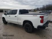 ✅ 2022 Chevrolet Silverado 1500 • VIN: 1GCUYFETXNZ123629 • Лот: 43431105. Опубликован ранее на Copart с пробегом 68 040 миль. Бесплатный доступ к архиву аукционных продаж из США и подробный отчёт об истории автомобиля на DreamBid. Изображение 2.