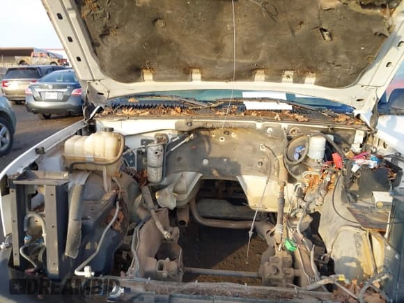 ✅ 2002 Chevrolet Suburban LS • VIN: 3GNEC16Z82G353245 • Лот: 41220885. Опубликован ранее на IAAI с пробегом Не указан. Бесплатный доступ к архиву аукционных продаж из США и подробный отчёт об истории автомобиля на DreamBid. Изображение 6.