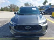 ✅ 2025 Ford Escape ST-Line • VIN: 1FMCU0MN0SUA09831 • Лот: 43783341. Опубликован ранее на IAAI с пробегом 18 245 миль. Бесплатный доступ к архиву аукционных продаж из США и подробный отчёт об истории автомобиля на DreamBid. Изображение 12.