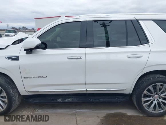 ✅ 2021 GMC Yukon Denali • VIN: 1GKS1DKL1MR203022 • Lot: 41300679. Listed on IAAI with 45,190 mi. Free auction sales archive from the USA and detailed vehicle history report at DreamBid. Image 14.