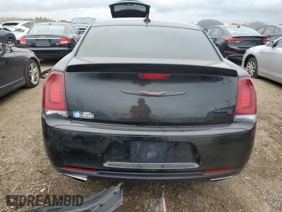 ✅ 2021 Chrysler 300 S • VIN: 2C3CCABT8MH570805 • Lot: 64194315. Listed on Copart with 72,083 mi. Free auction sales archive from the USA and detailed vehicle history report at DreamBid. Image 6.