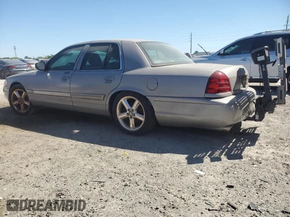 ✅ 2004 Mercury Marauder • VIN: 2MEHM79V14X653084 • Лот: 50466275. Опубликован ранее на Copart с пробегом 210 256 миль. Бесплатный доступ к архиву аукционных продаж из США и подробный отчёт об истории автомобиля на DreamBid. Изображение 2.