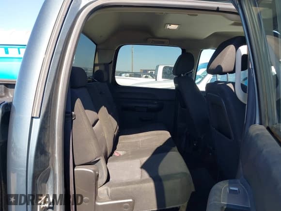 ✅ 2014 Chevrolet Silverado 2500HD LT • VIN: 1GC1KXC88EF178218 • Lot: 43633469. Listed on IAAI with 237,381 mi. Free auction sales archive from the USA and detailed vehicle history report at DreamBid. Image 8.