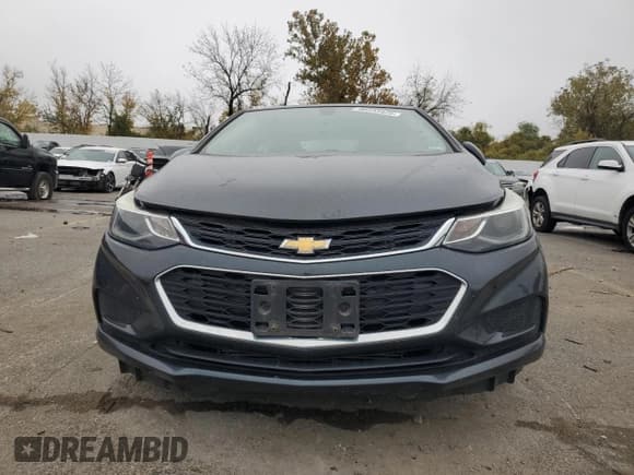 ✅ 2018 Chevrolet Cruze LT • VIN: 1G1BE5SM7J7145805 • Lot: 90533425. Listed on Copart with Not provided. Free auction sales archive from the USA and detailed vehicle history report at DreamBid. Image 5.