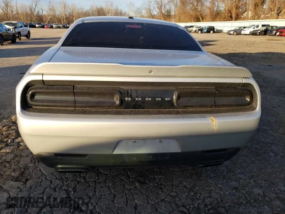 ✅ 2019 Dodge Challenger R/T • VIN: 2C3CDZBT5KH649972 • Lot: 79386593. Wystawiony na Copart z przebiegiem 79 476 mil. Bezpłatny archiwum sprzedaży aukcyjnych z USA i szczegółowy raport historii pojazdu na DreamBid. Zdjęcie 6.