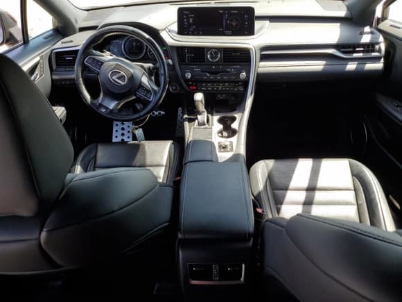 ✅ 2020 Lexus RX 450h F Sport • VIN: 2T2SGMDA6LC046629 • Lot: 69155065. Listed on Copart with 72,202 mi. Free auction sales archive from the USA and detailed vehicle history report at DreamBid. Image 8.