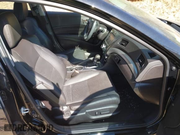 ✅ 2016 Acura ILX Premium • VIN: 19UDE2F78GA019291 • Lot: 41789345. Wystawiony na IAAI z przebiegiem 92 212 mil. Bezpłatny archiwum sprzedaży aukcyjnych z USA i szczegółowy raport historii pojazdu na DreamBid. Zdjęcie 5.