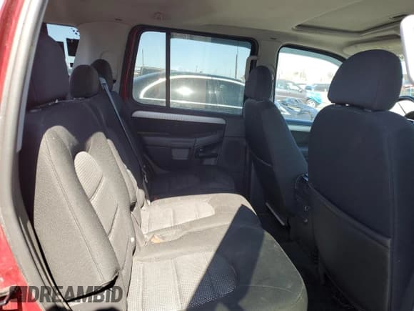 ✅ 2004 Ford Explorer XLT • VIN: 1FMDU73W64ZA07949 • Lot: 66765315. Listed on Copart with 255,061 mi. Free auction sales archive from the USA and detailed vehicle history report at DreamBid. Image 10.