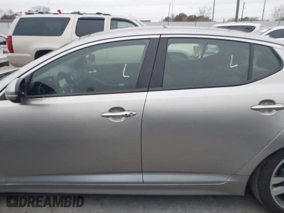 ✅ 2014 Kia Optima SX Turbo • VIN: 5XXGR4A67EG310442 • Lot: 41380687. Listed on IAAI with 125,027 mi. Free auction sales archive from the USA and detailed vehicle history report at DreamBid. Image 14.