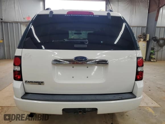✅ 2008 Ford Explorer XLT • VIN: 1FMEU63E28UA65355 • Lot: 90643935. Wystawiony na Copart z przebiegiem 224 975 mil. Bezpłatny archiwum sprzedaży aukcyjnych z USA i szczegółowy raport historii pojazdu na DreamBid. Zdjęcie 6.