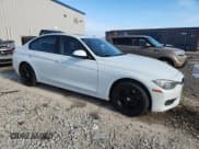 ✅ 2014 BMW 3 Series 328i xDrive • VIN: WBA3B5C5XEP539975 • Lot: 91129155. Wystawiony na Copart z przebiegiem 114 266 mil. Bezpłatny archiwum sprzedaży aukcyjnych z USA i szczegółowy raport historii pojazdu na DreamBid. Zdjęcie 4.