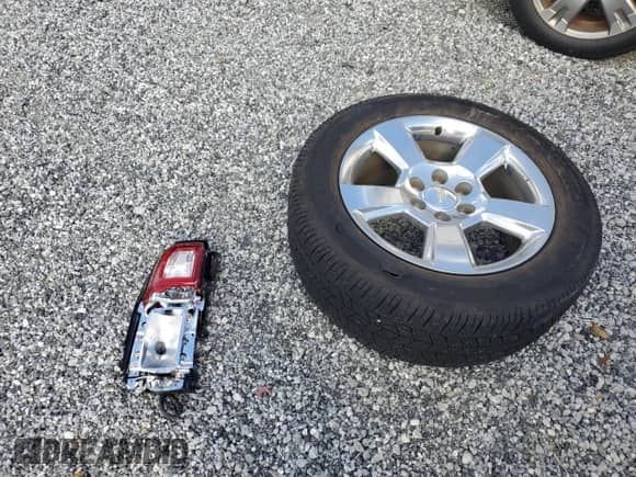 2020 Chevrolet Tahoe Premier with VIN 1GNSKCKC1LR216510, listed as a Copart auction lot 57627705 with 113,495 mi miles and Salvage title. Bid and sale history available at DreamBid. Image 13.