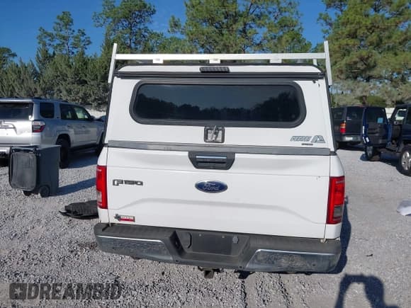 ✅ 2015 Ford F-150 XLT • VIN: 1FTEW1CPXFKD15792 • Lot: 43391888. Listed on IAAI with 189,904 mi. Free auction sales archive from the USA and detailed vehicle history report at DreamBid. Image 16.