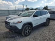 ✅ 2017 Jeep Cherokee Trailhawk • VIN: 1C4PJMBS6HW601732 • Лот: 64097025. Опубликован ранее на Copart с пробегом 130 969 миль. Бесплатный доступ к архиву аукционных продаж из США и подробный отчёт об истории автомобиля на DreamBid. Изображение 1.