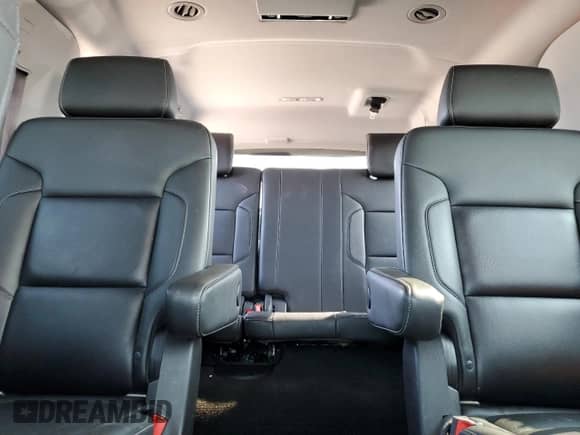 2017 Chevrolet Suburban LT z VIN 1GNSKHKCXHR162726, wystawiony jako Copart lot #63658314 z przebiegiem 137 066 mil mil oraz Szkoda całkowita • Salvage title. Historia ofert i sprzedaży dostępna na DreamBid. Obrazek 10.