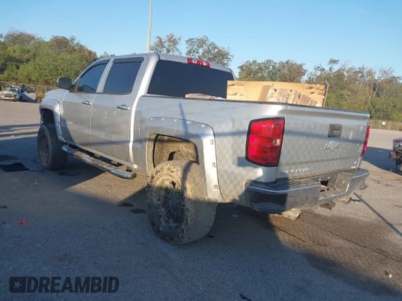 ✅ 2014 Chevrolet Silverado 1500 LT • VIN: 3GCUKREC5EG381690 • Лот: 40657087. Опубликован ранее на IAAI с пробегом 135 601 миль. Бесплатный доступ к архиву аукционных продаж из США и подробный отчёт об истории автомобиля на DreamBid. Изображение 3.