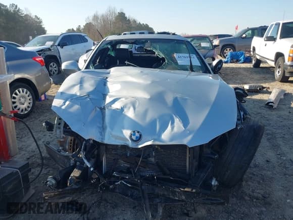 ✅ 2011 BMW 3 Series 335i • VIN: WBAKG7C55BE598254 • Lot: 41762553. Listed on IAAI with 104,164 mi. Free auction sales archive from the USA and detailed vehicle history report at DreamBid. Image 6.