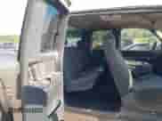 2002 Chevrolet Silverado 2500HD LS с VIN 1GCHK29U82E137708, выставлен на аукционе IAAI как лот 43339910 с пробегом 261 256 миль миль и . История ставок и продаж доступна на DreamBid. Изображение 8.