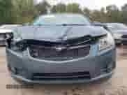 2012 Chevrolet Cruze 1LT z VIN 1G1PF5SC5C7240568, wystawiony jako IAAI lot #43441891 z przebiegiem 100 950 mil mil oraz . Historia ofert i sprzedaży dostępna na DreamBid. Obrazek 6.