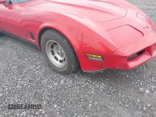 1981 Chevrolet Corvette с VIN 1G1AY8768BS409871, выставлен на аукционе IAAI как лот 42913173 с пробегом 64 684 миль миль и . История ставок и продаж доступна на DreamBid. Изображение 6.
