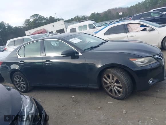 ✅ 2013 Lexus GS 350 • VIN: JTHCE1BL0D5005931 • Lot: 43902908. Wystawiony na IAAI z przebiegiem 300 962 mil. Bezpłatny archiwum sprzedaży aukcyjnych z USA i szczegółowy raport historii pojazdu na DreamBid. Zdjęcie 13.