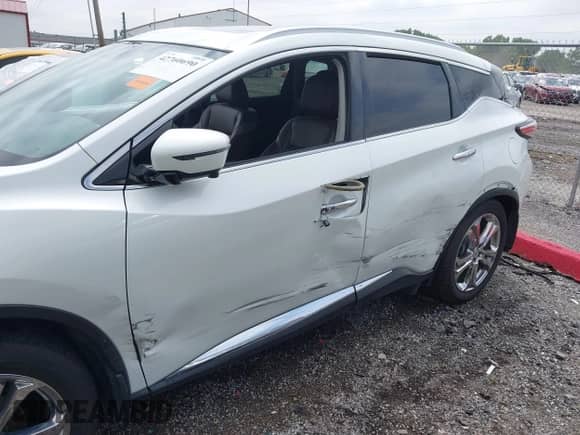 2016 Nissan Murano SV with VIN 5N1AZ2MHXGN131080, listed as a IAAI auction lot 42760690 with 55,280 mi miles and . Bid and sale history available at DreamBid. Image 6.