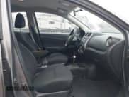 ✅ 2013 Nissan Versa SV • VIN: 3N1CN7AP7DL834622 • Lot: 43794492. Wystawiony na IAAI z przebiegiem 238 915 mil. Bezpłatny archiwum sprzedaży aukcyjnych z USA i szczegółowy raport historii pojazdu na DreamBid. Zdjęcie 5.