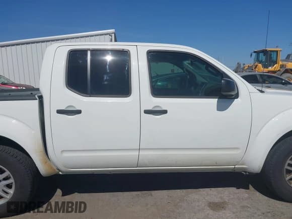 ✅ 2016 Nissan Frontier SV • VIN: 1N6AD0ER9GN793342 • Lot: 42384805. Listed on IAAI with 124,280 mi. Free auction sales archive from the USA and detailed vehicle history report at DreamBid. Image 14.