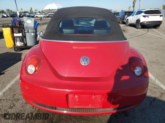 ✅ 2010 Volkswagen Beetle • VIN: 3VWRG3AL3AM008618 • Lot: 70190215. Listed on Copart with 86,938 mi. Free auction sales archive from the USA and detailed vehicle history report at DreamBid. Image 6.