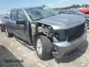 ✅ 2020 Chevrolet Silverado 1500 Custom • VIN: 3GCPYBEH1LG126160 • Lot: 67471794. Wystawiony na Copart z przebiegiem 131 509 mil. Bezpłatny archiwum sprzedaży aukcyjnych z USA i szczegółowy raport historii pojazdu na DreamBid. Zdjęcie 4.