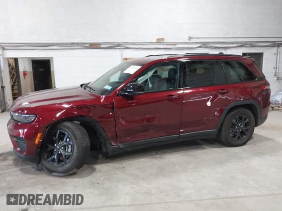 ✅ 2025 Jeep Grand Cherokee Altitude X • VIN: 1C4RJHAG9SC283983 • Lot: 42495106. Wystawiony na IAAI z przebiegiem 8 757 mil. Bezpłatny archiwum sprzedaży aukcyjnych z USA i szczegółowy raport historii pojazdu na DreamBid. Zdjęcie 6.