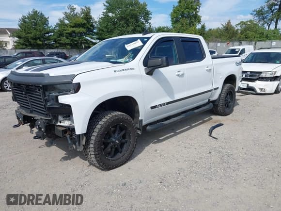 ✅ 2019 Chevrolet Silverado 1500 RST • VIN: 3GCUYEED2KG145848 • Лот: 43213065. Опубликован ранее на IAAI с пробегом 140 923 миль. Бесплатный доступ к архиву аукционных продаж из США и подробный отчёт об истории автомобиля на DreamBid. Изображение 2.