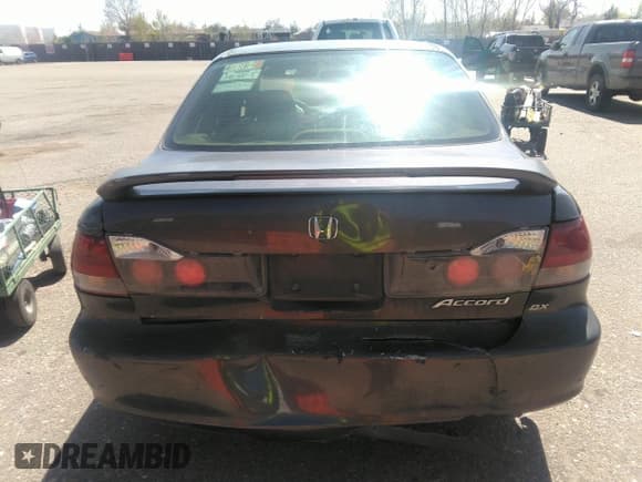 ✅ 2001 Honda Accord DX • VIN: 1HGCF85491A056537 • Lot: 42003150. Wystawiony na IAAI z przebiegiem 201 943 mil. Bezpłatny archiwum sprzedaży aukcyjnych z USA i szczegółowy raport historii pojazdu na DreamBid. Zdjęcie 16.