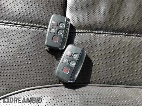 ✅ 2015 Land Rover Range Rover Sport HSE • VIN: SALWR2VF2FA520057 • Lot: 41658926. Wystawiony na IAAI z przebiegiem Nie podano. Bezpłatny archiwum sprzedaży aukcyjnych z USA i szczegółowy raport historii pojazdu na DreamBid. Zdjęcie 11.